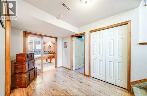 313 Applewood Kingsville ON N9Y 3Y7