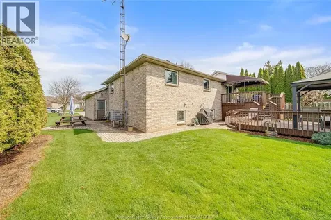 313 Applewood Kingsville ON N9Y 3Y7