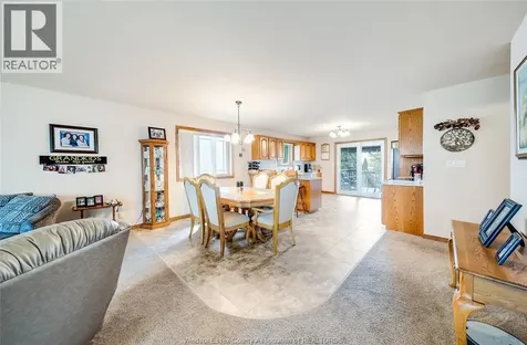313 Applewood Kingsville ON N9Y 3Y7