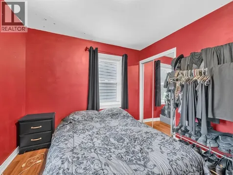 3422 Barrymore Windsor ON N9C 1V1