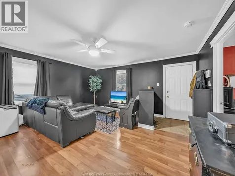 3422 Barrymore Windsor ON N9C 1V1