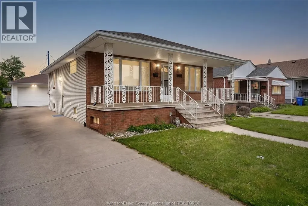 1639 Langlois Avenue Windsor ON N8X 4M4