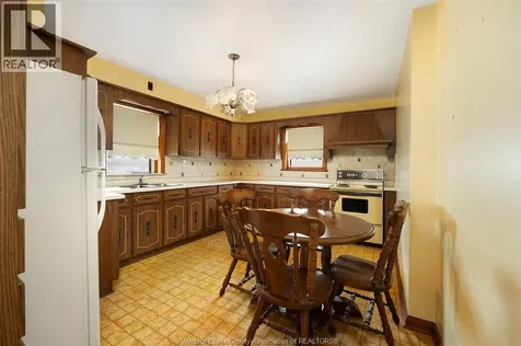 1639 Langlois Avenue Windsor ON N8X 4M4