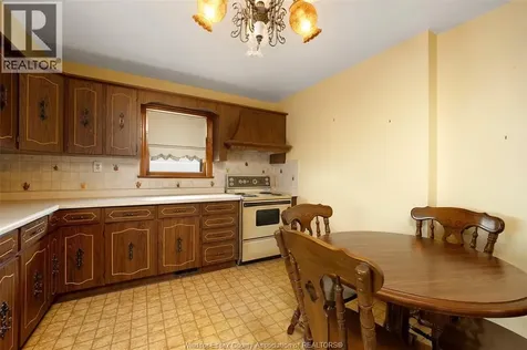 1639 Langlois Avenue Windsor ON N8X 4M4