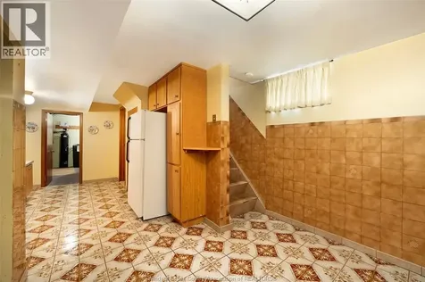 1639 Langlois Avenue Windsor ON N8X 4M4