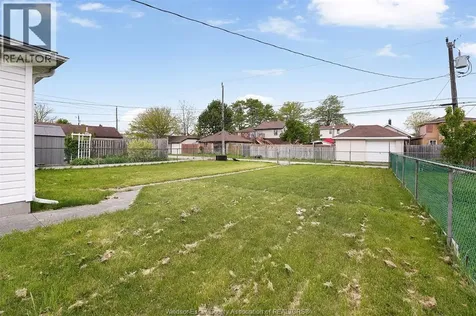 1639 Langlois Avenue Windsor ON N8X 4M4