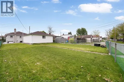 1639 Langlois Avenue Windsor ON N8X 4M4