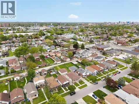 1639 Langlois Avenue Windsor ON N8X 4M4