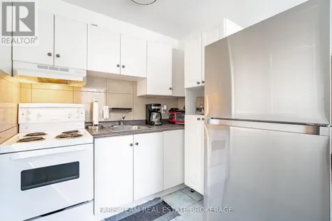 60 River Avenue Crescent Wasaga Beach ON L9Z 2K6