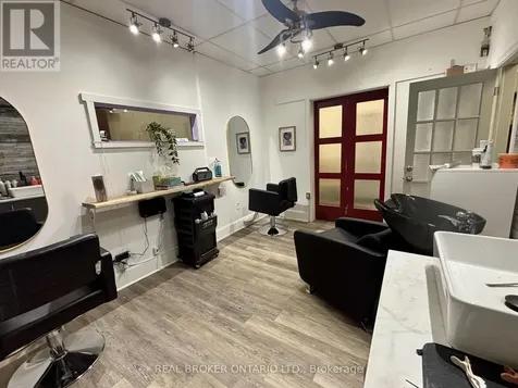 49 Manitoba Street Bracebridge ON P1L 2B2