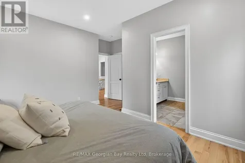 73 Polish Avenue Penetanguishene ON L9M 1W8