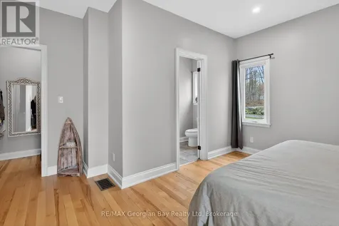 73 Polish Avenue Penetanguishene ON L9M 1W8