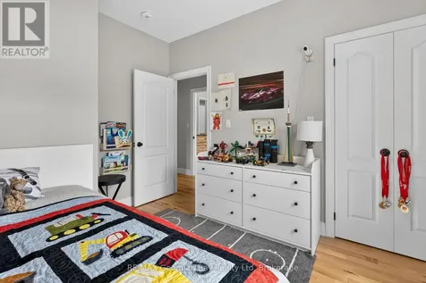 73 Polish Avenue Penetanguishene ON L9M 1W8