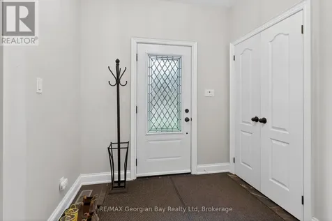 73 Polish Avenue Penetanguishene ON L9M 1W8