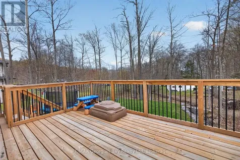 73 Polish Avenue Penetanguishene ON L9M 1W8