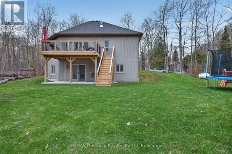 73 Polish Avenue Penetanguishene ON L9M 1W8