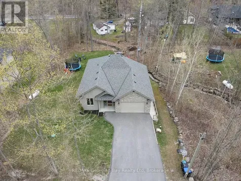 73 Polish Avenue Penetanguishene ON L9M 1W8