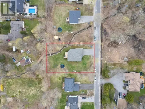 73 Polish Avenue Penetanguishene ON L9M 1W8