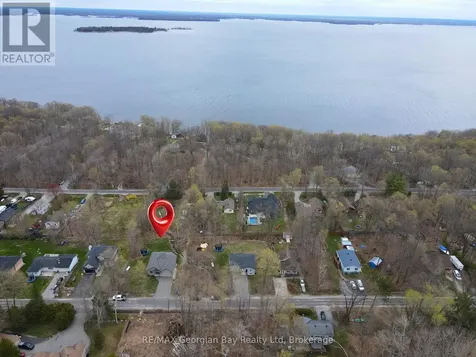 73 Polish Avenue Penetanguishene ON L9M 1W8