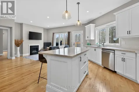 73 Polish Avenue Penetanguishene ON L9M 1W8