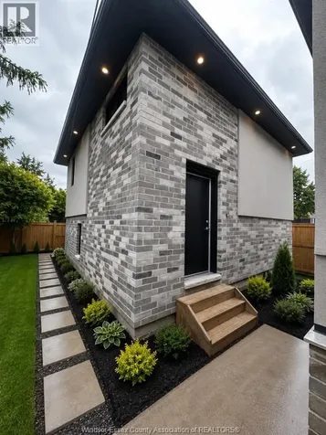987 Ford Boulevard Windsor ON N8S 2E8
