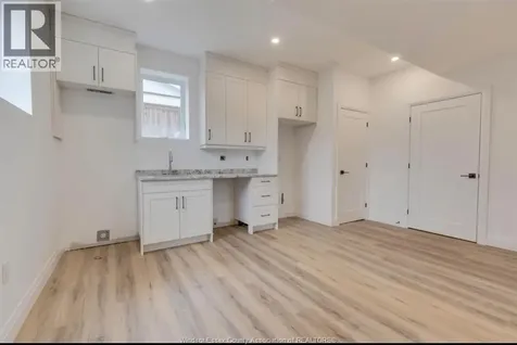 987 Ford Boulevard Windsor ON N8S 2E8