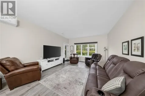 2512 Parkview Drive Unit# G20 Azilda ON P0M 1B0