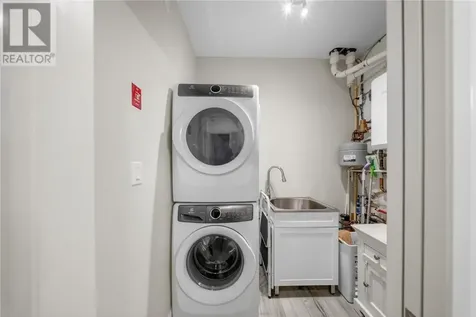2512 Parkview Drive Unit# G20 Azilda ON P0M 1B0