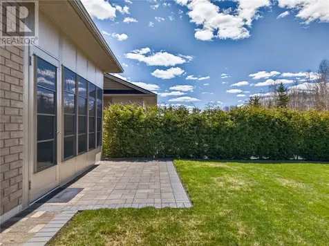 2512 Parkview Drive Unit# G20 Azilda ON P0M 1B0