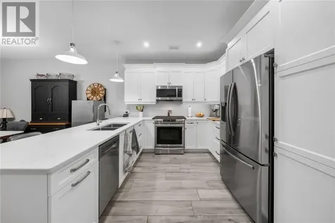 2512 Parkview Drive Unit# G20 Azilda ON P0M 1B0
