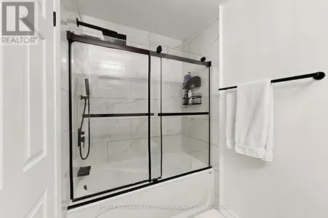 1100 Oxford Street Oshawa (lakeview) ON L1J 6G4