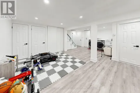 1100 Oxford Street Oshawa (lakeview) ON L1J 6G4