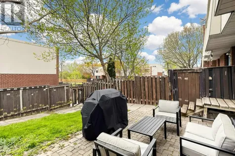 1100 Oxford Street Oshawa (lakeview) ON L1J 6G4