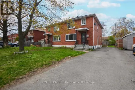 1104 Apolydor Avenue Ottawa ON K1H 8B2