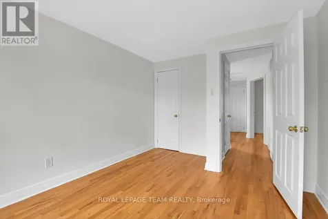 1104 Apolydor Avenue Ottawa ON K1H 8B2