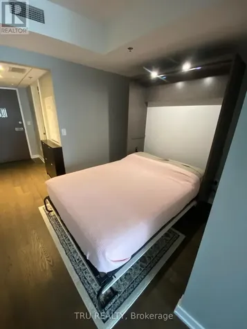 199 Slater Street Ottawa ON K1P 0C8