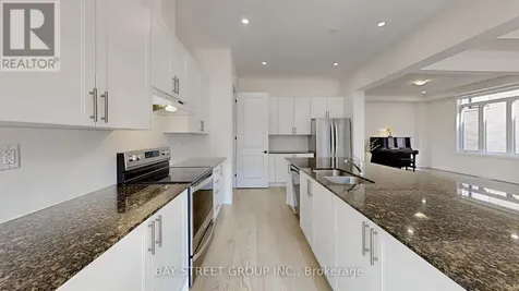 97 Halldorson Avenue Aurora ON L4G 0C5