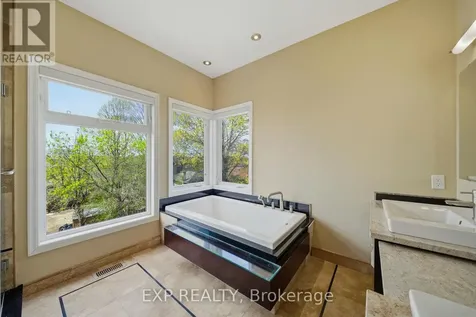 1356 Louis Lane Ottawa ON K1B 3P3