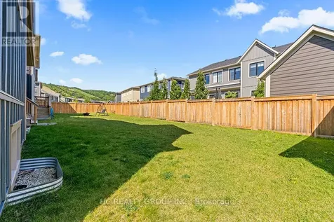 181 Yellow Birch Crescent Blue Mountains ON L9Y 0Z3