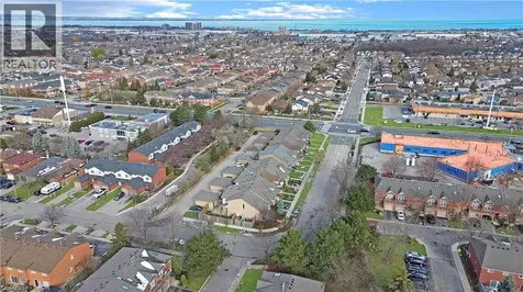 47 Dynasty Avenue Stoney Creek ON L8G 4Z5