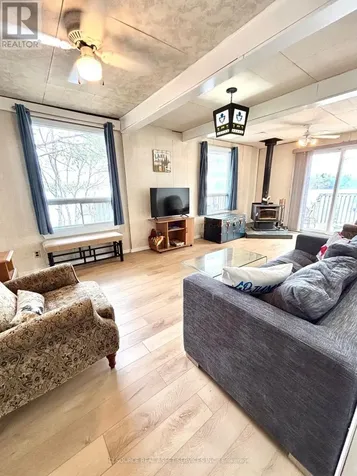 42 West Ham Lake Road Killarney ON P0M 1A0