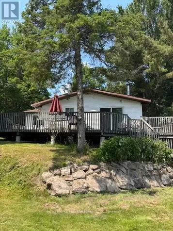 42 West Ham Lake Road Killarney ON P0M 1A0
