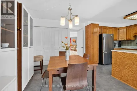 3 Birchdale Avenue Ottawa ON K2H 5A1
