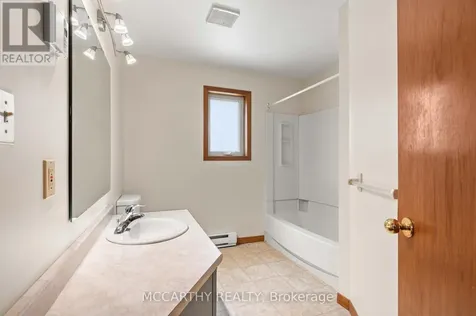 209 Sarah Court Shelburne ON L9V 2Z8