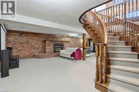 176 Albion Falls Boulevard Hamilton ON L8W 1R6