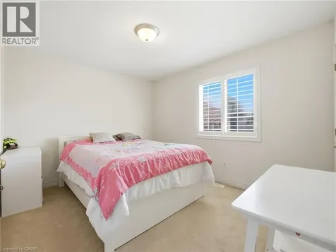 98 Willow Lane Grimsby ON L3M 5P7