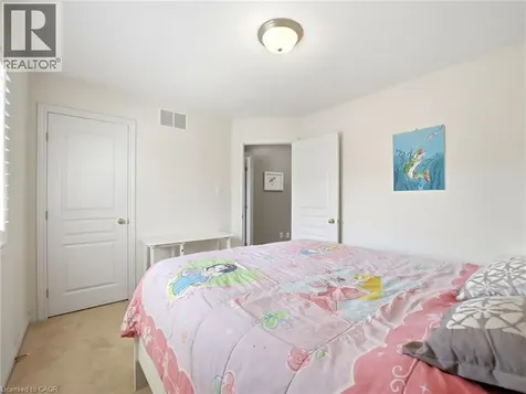 98 Willow Lane Grimsby ON L3M 5P7