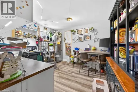 99 Leeming Street Hamilton ON L8L 5T5