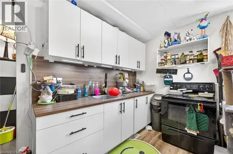 99 Leeming Street Hamilton ON L8L 5T5