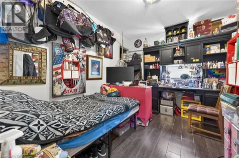 99 Leeming Street Hamilton ON L8L 5T5